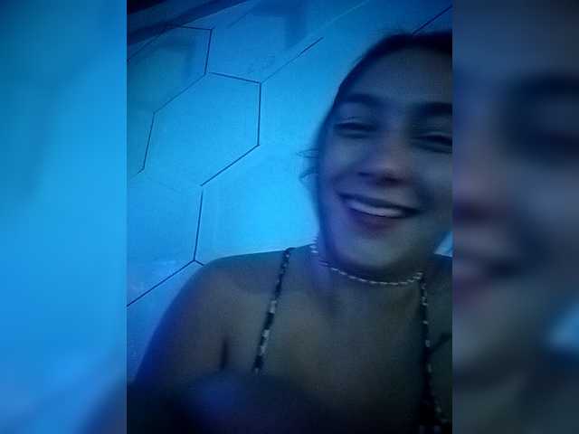 Ashly-7's BongaCams show and profile