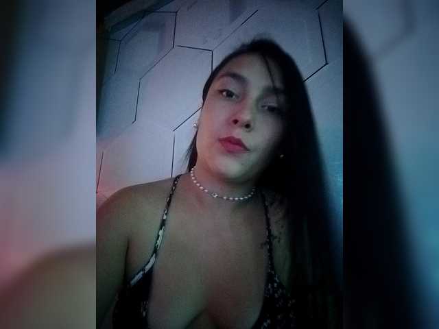 Ashly-7's BongaCams show and profile