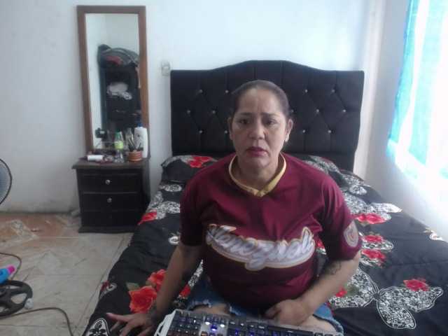 Deboramilf73 live cam preview