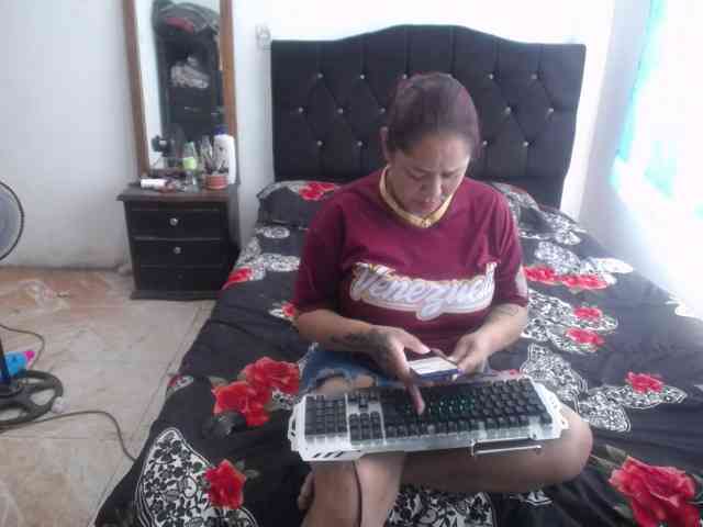 Deboramilf73 webcam
