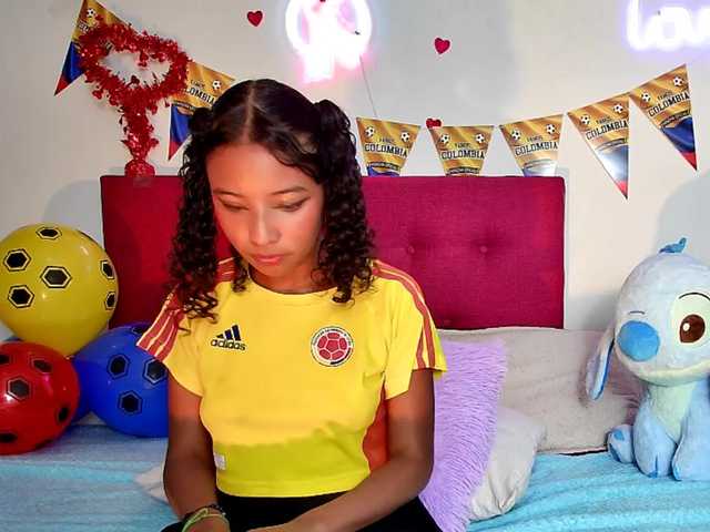 Ellie-Cute7 live cam on BongaCams