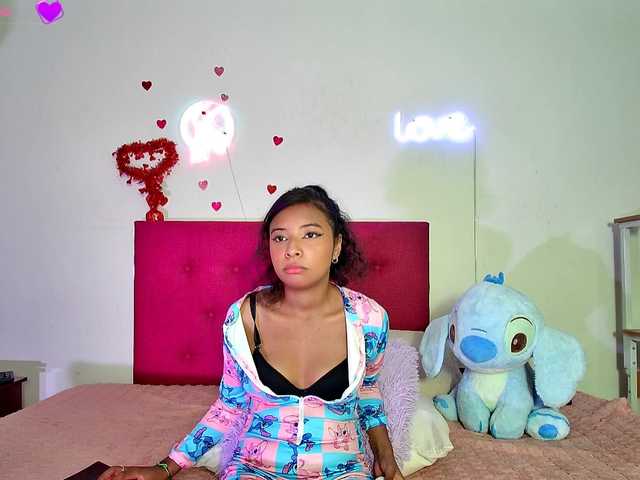 Ellie-Cute7 live cam on BongaCams