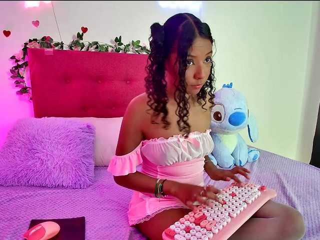Ellie-Cute7 live cam on BongaCams