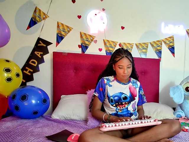 Ellie-Cute7 live cam on BongaCams