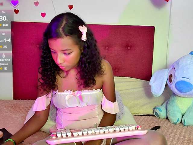 Ellie-Cute7 live cam on BongaCams