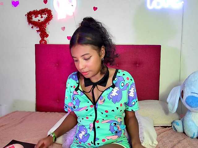 Ellie-Cute7 live cam on BongaCams