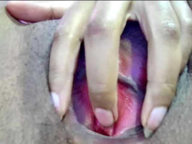 Ellie-Cute7's BongaCams show and profile