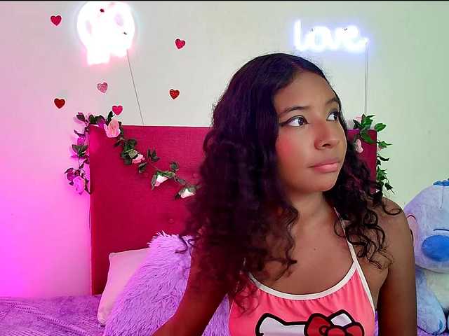 Ellie-Cute7 live cam on BongaCams
