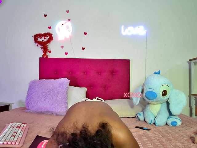 Ellie-Cute7 live cam on BongaCams