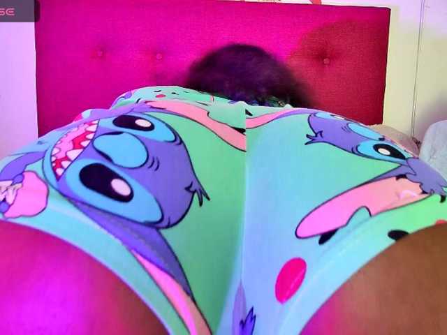 Ellie-Cute7 live cam on BongaCams