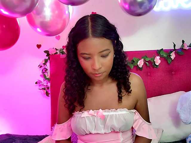 Ellie-Cute7 live cam on BongaCams