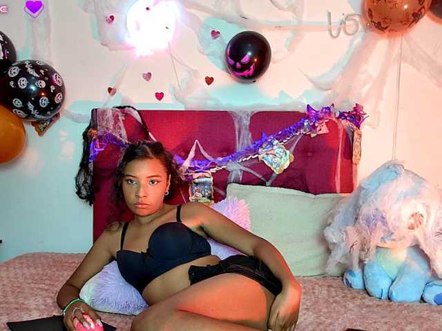 Ellie-Cute7 live cam on BongaCams