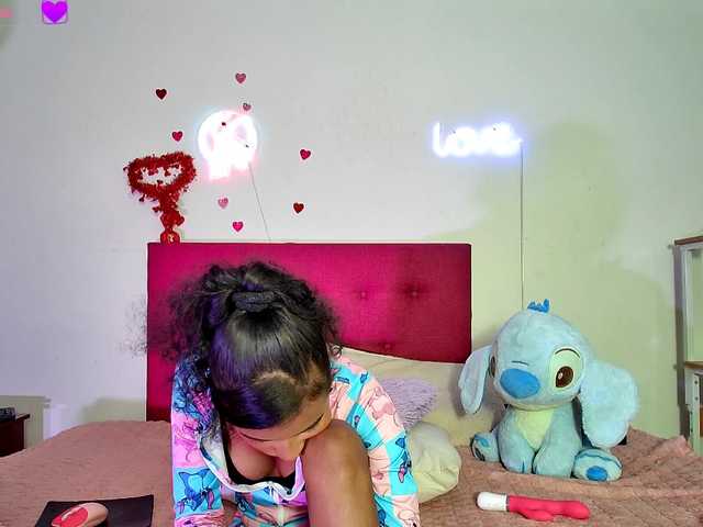 Ellie-Cute7 live cam on BongaCams