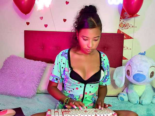 Ellie-Cute7 live cam on BongaCams