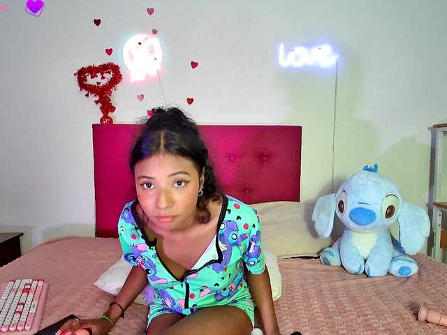 Ellie-Cute7 live cam on BongaCams