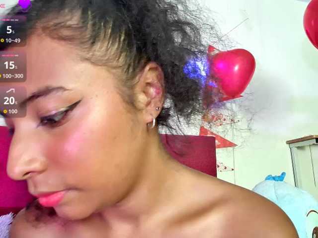 Ellie-Cute7 live cam on BongaCams