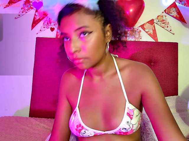 Ellie-Cute7 live cam on BongaCams