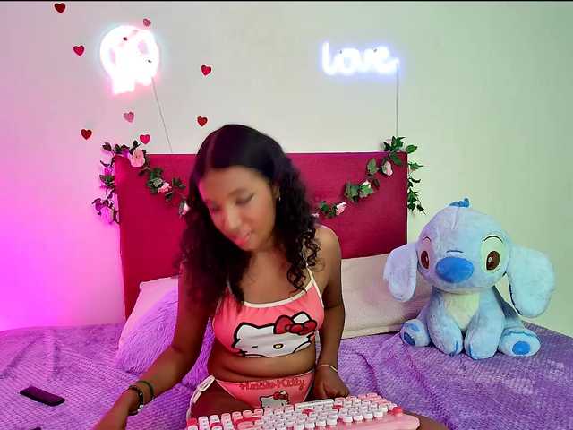 Ellie-Cute7 live cam on BongaCams