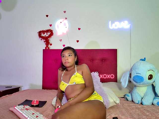 Ellie-Cute7 live cam on BongaCams