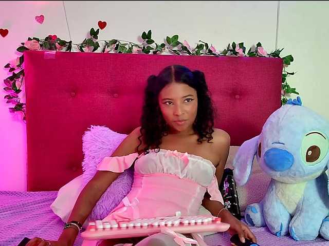 Ellie-Cute7 live cam on BongaCams