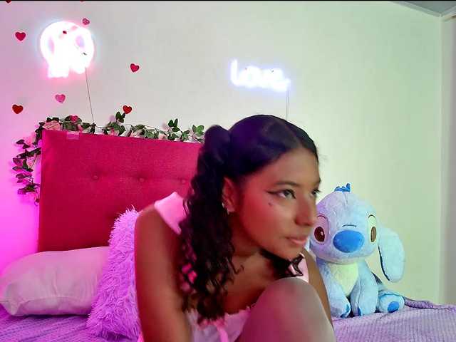 Ellie-Cute7 live cam on BongaCams