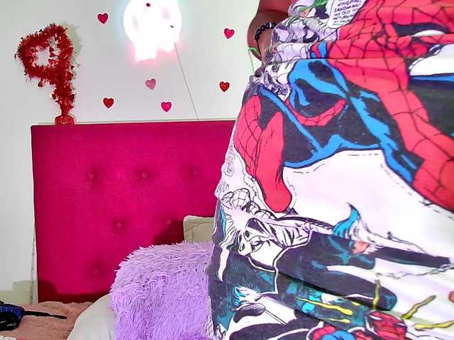 Ellie-Cute7 live webcam show