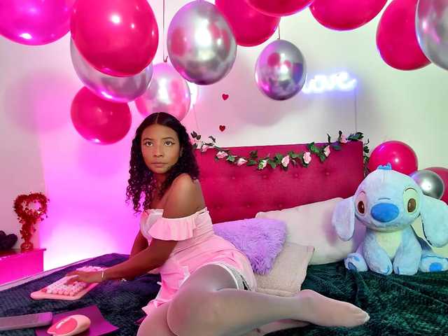 Ellie-Cute7 live cam on BongaCams