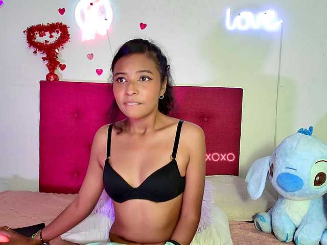 Ellie-Cute7 live cam on BongaCams