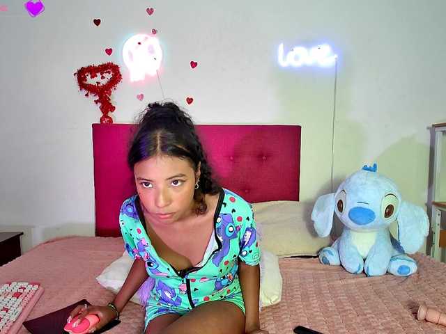 Ellie-Cute7 live cam on BongaCams