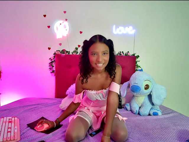Ellie-Cute7 live cam on BongaCams