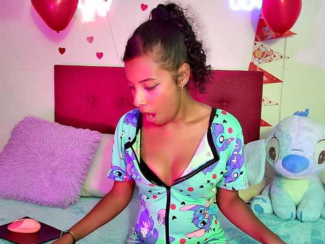 Ellie-Cute7 live cam on BongaCams
