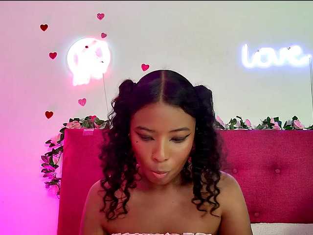 Ellie-Cute7 live cam on BongaCams