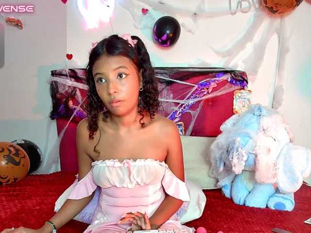 Ellie-Cute7 live cam on BongaCams