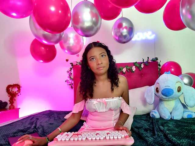 Ellie-Cute7 live cam on BongaCams