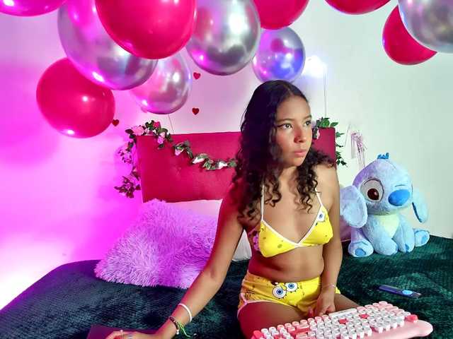 Ellie-Cute7 live cam on BongaCams