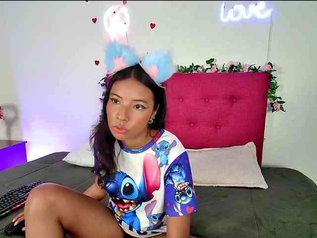 Ellie-Cute7 webcam