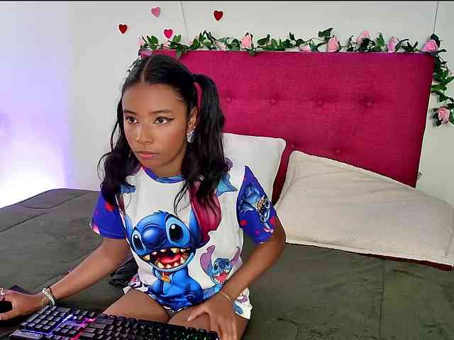 Ellie-Cute7 webcam