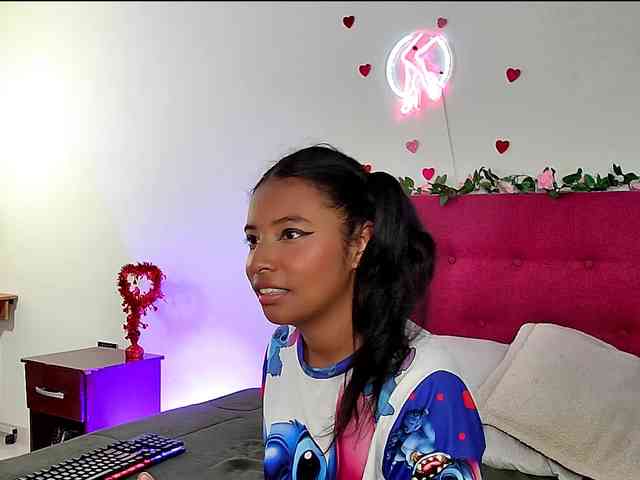 Ellie-Cute7 webcam