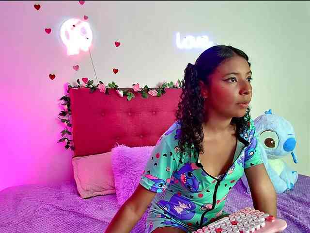 Ellie-Cute7 webcam