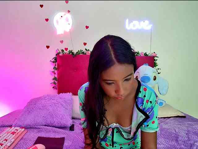 Ellie-Cute7 webcam
