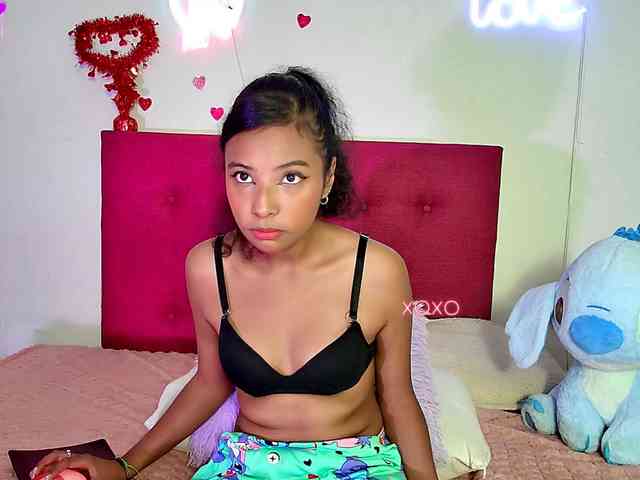 Ellie-Cute7 webcam