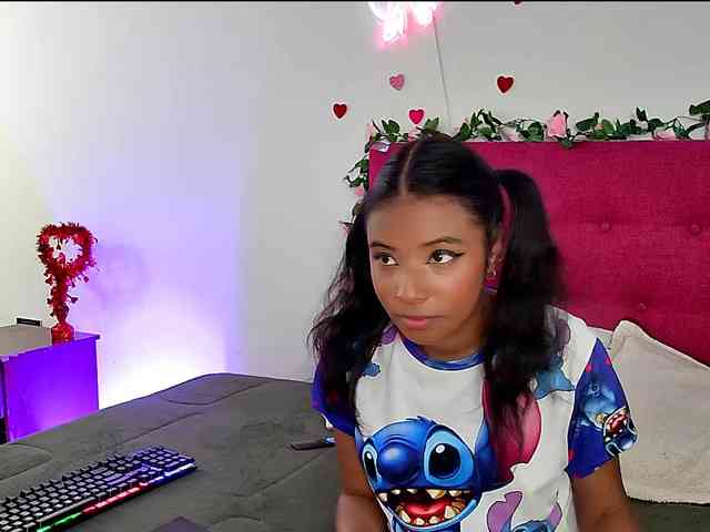 Ellie-Cute7 webcam