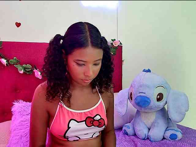 Ellie-Cute7 webcam