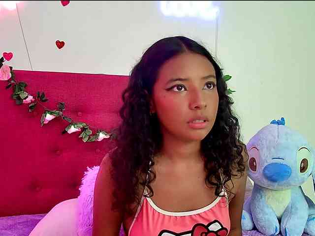 Ellie-Cute7 webcam