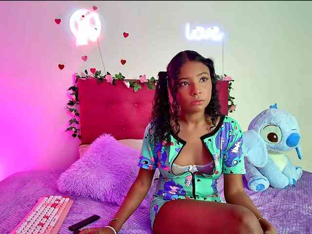 Ellie-Cute7 webcam