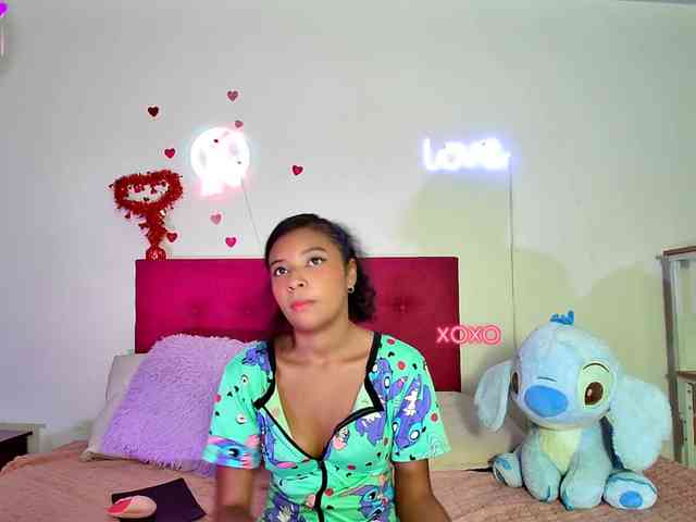Ellie-Cute7 webcam