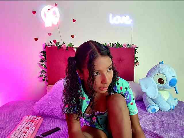 Ellie-Cute7 webcam