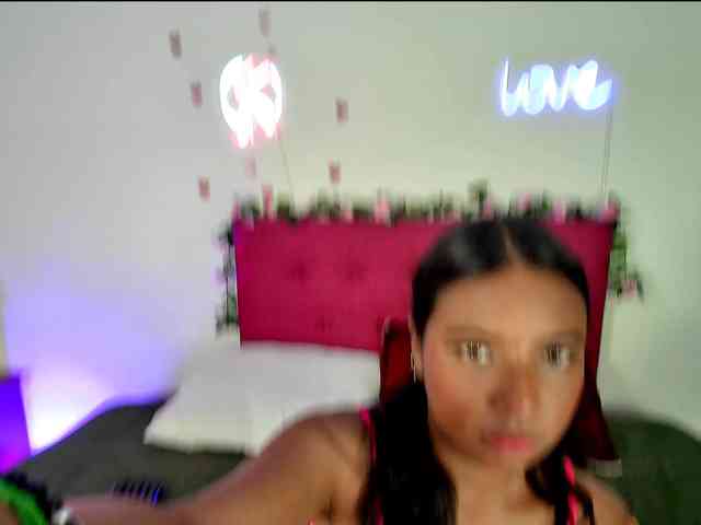 Ellie-Cute7 webcam