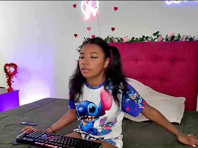 Ellie-Cute7 webcam
