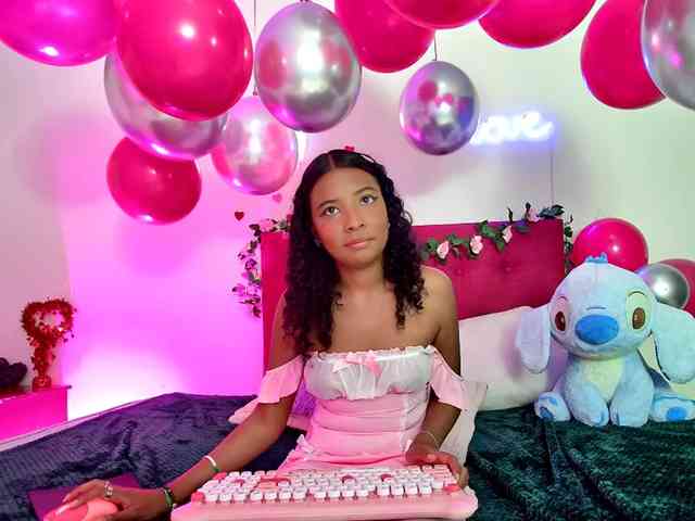 Ellie-Cute7 webcam